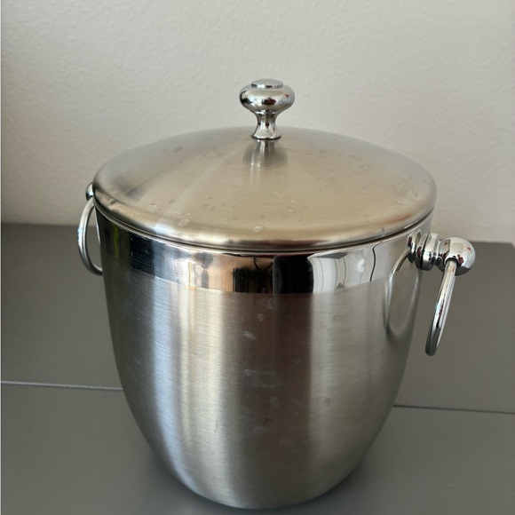Stainless Steel Ice Bucket with Tongs - Picture 6 of 6